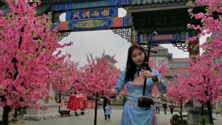 长沙国潮迎新春  上演唢呐、萨克斯二重奏