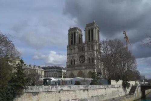 巴黎圣母院火灾两周年