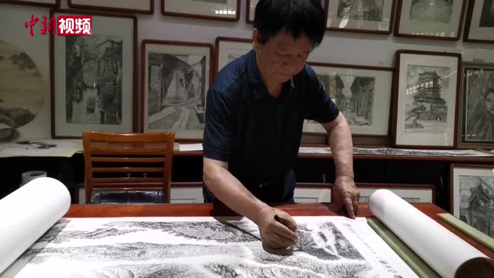 12米钢笔画《赣鄱山水图》展现江西秀美山水