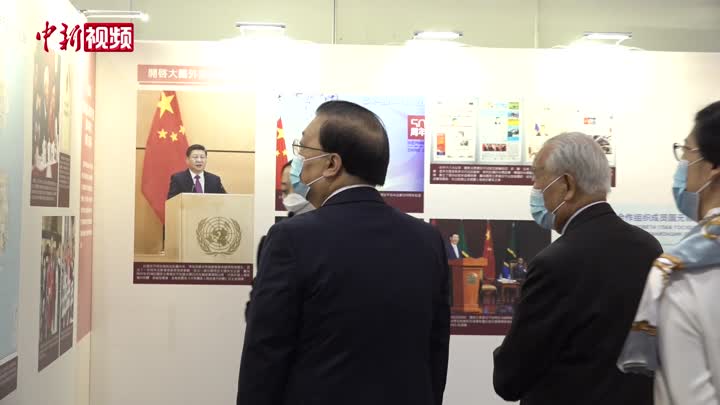 香港各界參觀“百年偉業”主題展 點贊中國共產黨百年成就