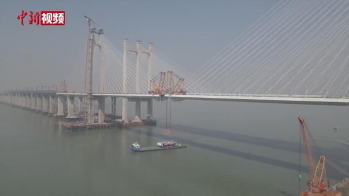 中国首座跨海高速铁路桥梁实现主桥合龙