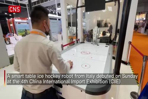 Smart table ice hockey robot hard to defeat
