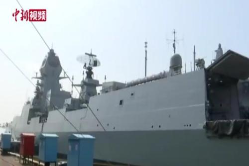 印度首艘隐形导弹驱逐舰入列