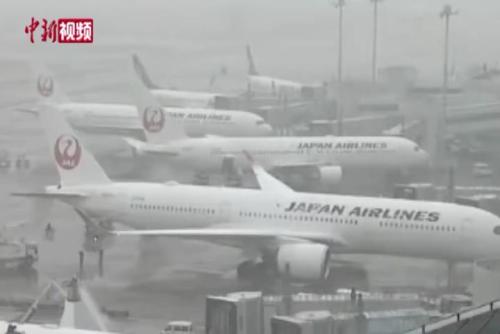 受降雪影响 日本多架航班取消