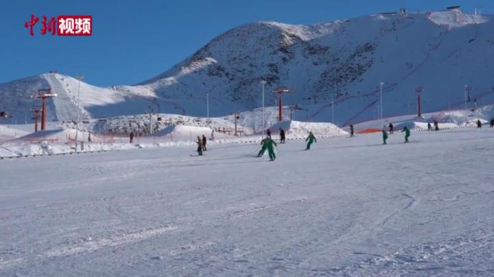 新疆阿勒泰冰雪燃情 助力冬奥