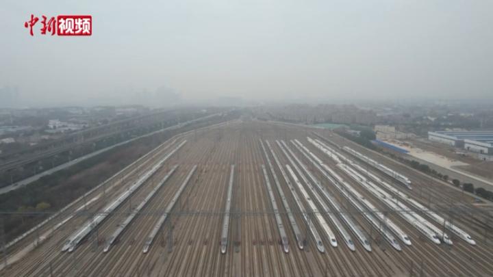 武汉高铁“修脚师”毫米级工艺 为春运保驾护航