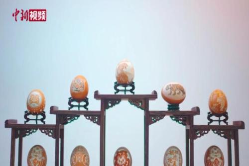 衡水艺人创作“福虎”蛋雕