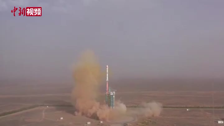 中国成功发射3颗低轨通信试验卫星
