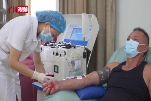 重庆“献血达人”16年献血100次