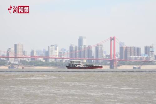 湖北武汉：长江汉口段水位开始回涨