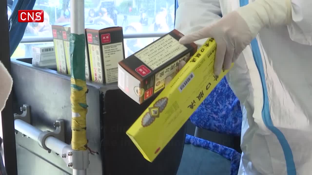 Mobile fever clinics appear in E China's Jiangsu