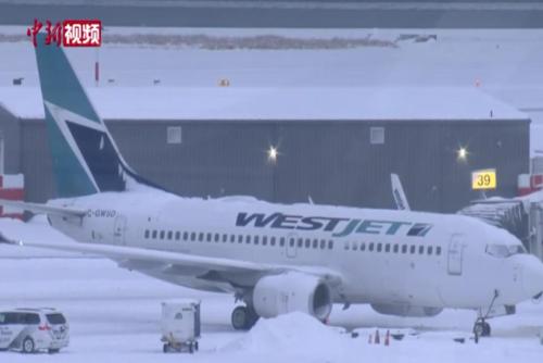 暴风雪袭击加拿大西海岸 温哥华国际机场停运