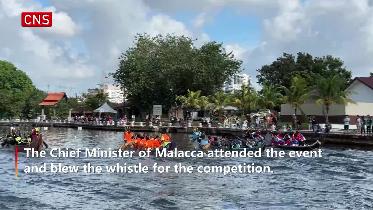 Dragon boat race enthusiastically staged in Malaysia