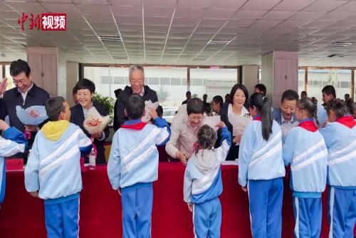 青海：黄南州特殊教育学校收到爱心企业“大礼包”