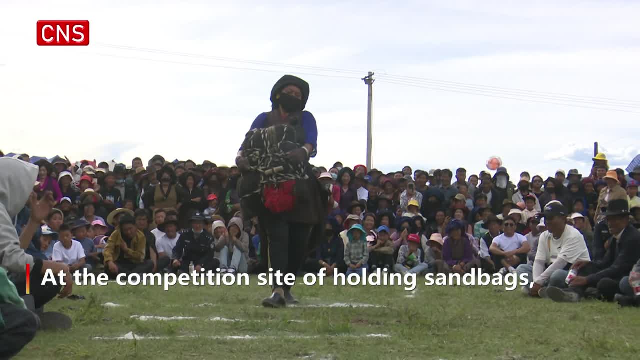 Tibetans celebrate Shoton Festival by holding yak-riding race 
