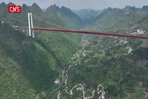 Parachutists worldwide leap from Baling River Bridge