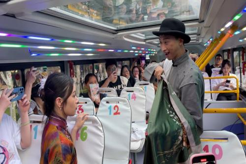 上海推“开心巴士”提升旅游体验