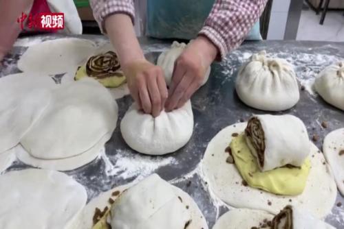 实拍青海传统月饼制作全过程