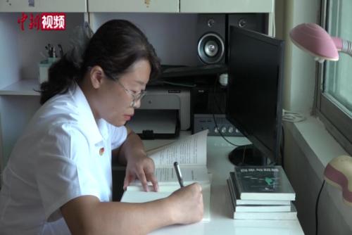 济南女教师25年献血40多次超16000毫升