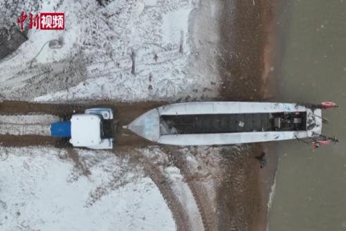 中俄最大界湖兴凯湖进入冬季禁捕期