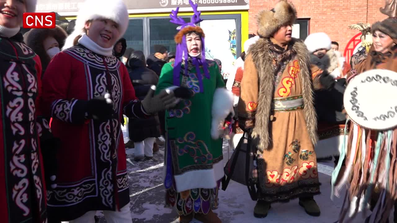 Hezhe people ignite Harbin's ice and snow tourism