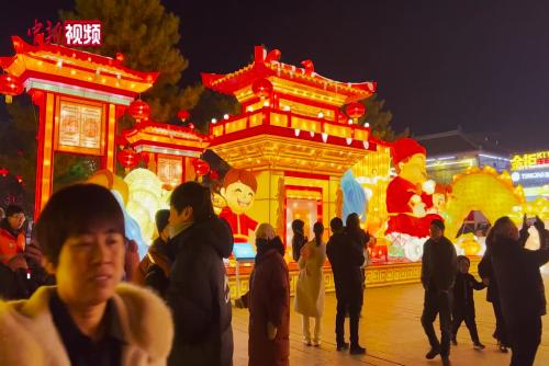 辽宁朝阳：地方特色灯组营造春节氛围感