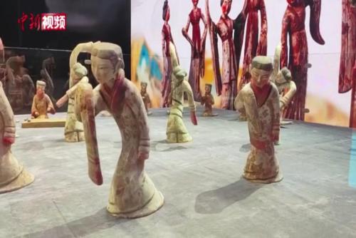 北京舞蹈学院获无偿捐赠105套中国古代乐舞陶俑文物复制品