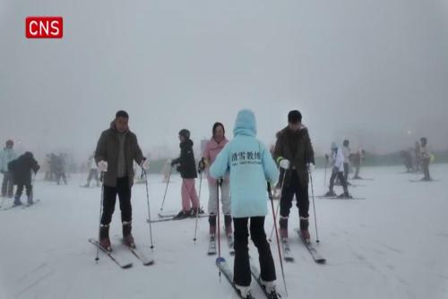 Xiling Snow Mountain in China's Sichuan sees travel boom during Spring Festival holiday
