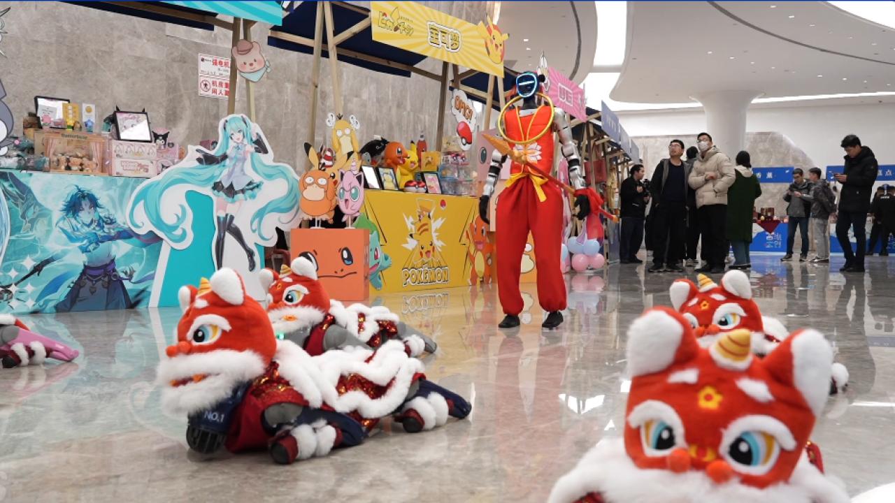 Humanoid robot and robot dogs perform in Hangzhou