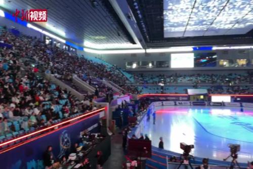 北京短道速滑世錦賽：周琦、翟曉川等男籃運(yùn)動(dòng)員現(xiàn)場(chǎng)觀賽