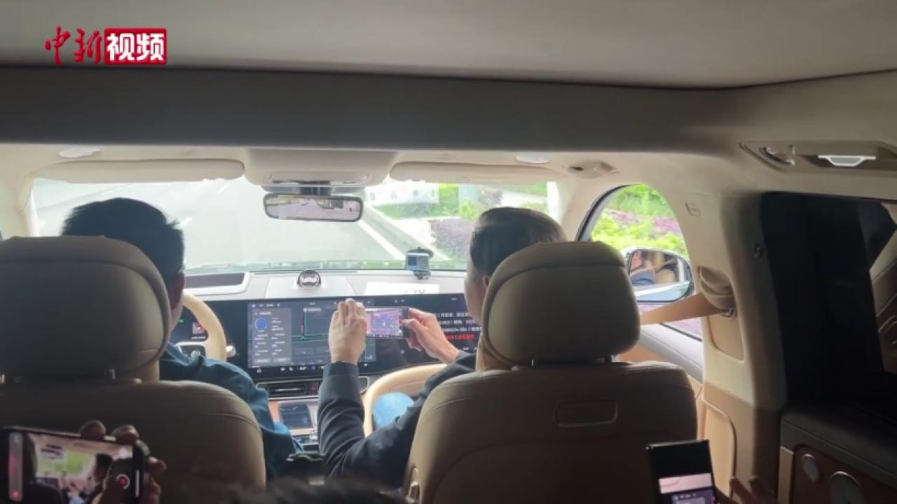 赖岳谦重庆试乘问界M9：智驾34公里，满分！
