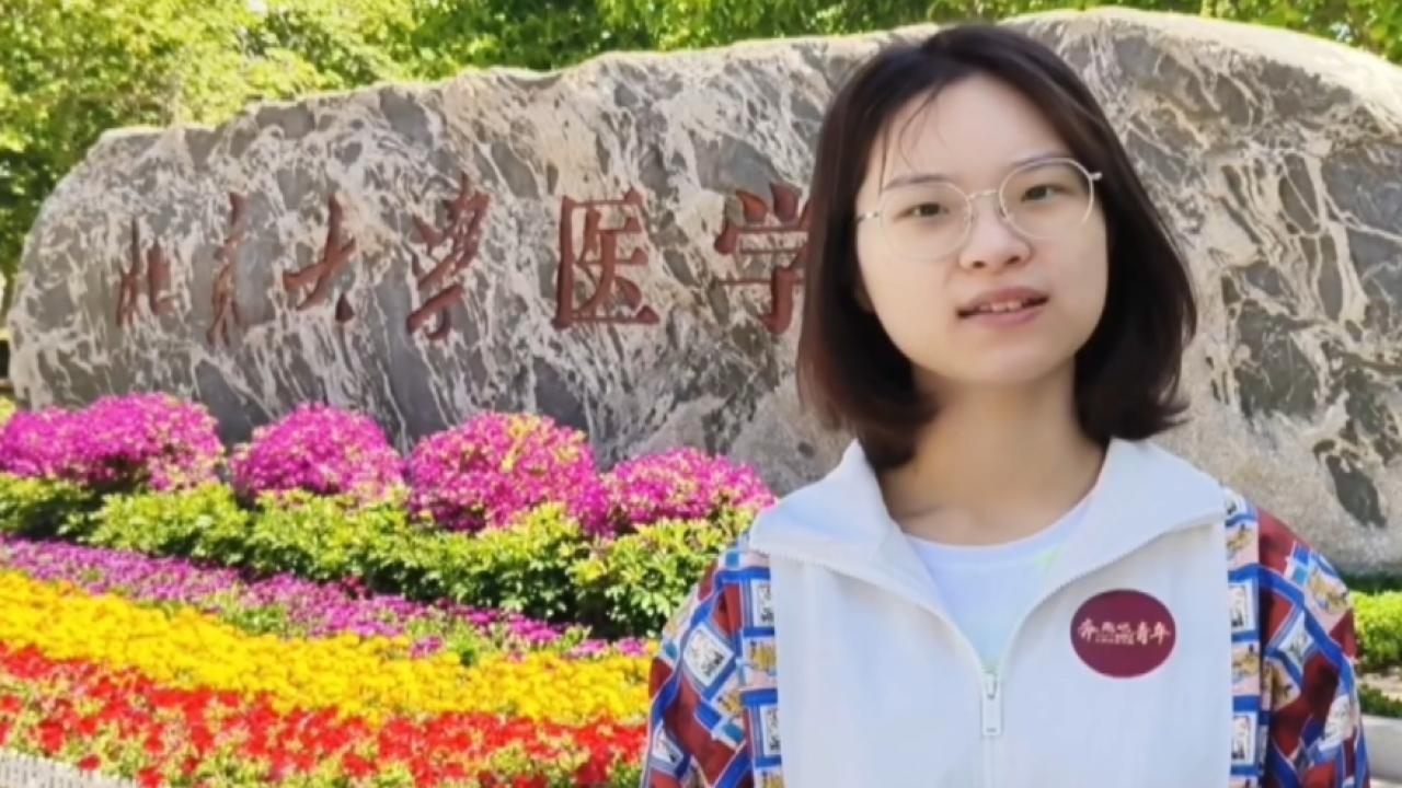 中国大学生掀起接力诵读英文版《岳阳楼记》高潮