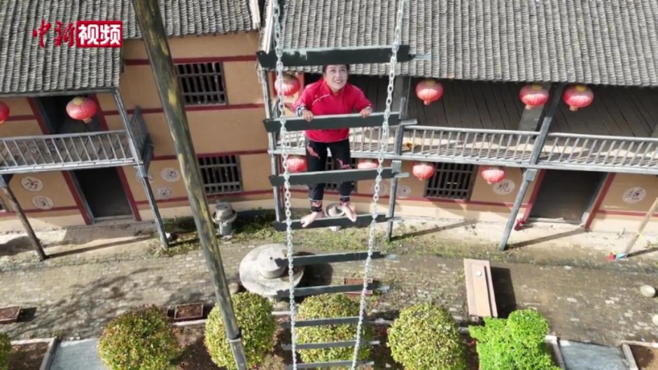 “刀山火海”藏母爱：这位母亲每次离家都偷着走