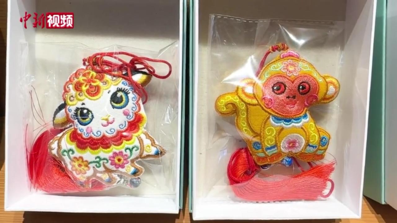 端午臨近 蘭州中藥香囊走俏市場(chǎng)