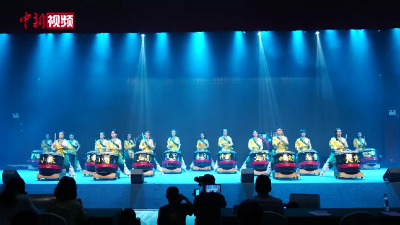 中外鼓队厦门同场竞技 敲响“二十四节令”鼓韵