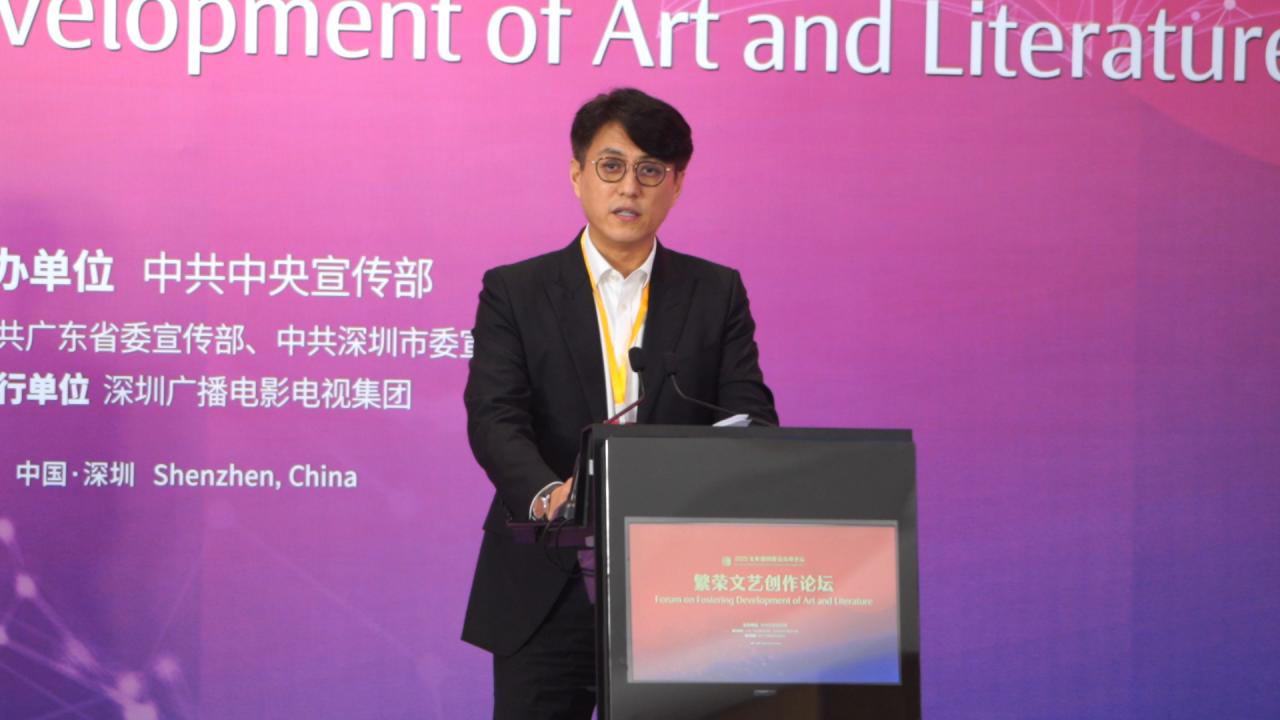“内容为王”这一铁的定律不能变！靳东批擦边、审丑等低俗内容
