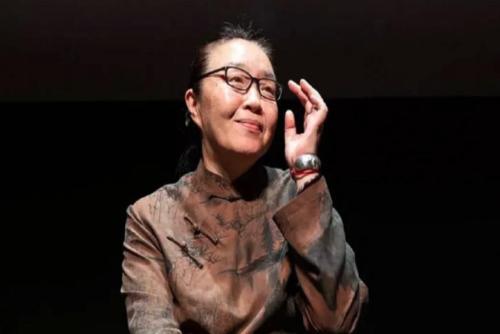 戴锦华：遇到人生“至暗时刻” “心里有别人，心里有世界” 会帮我们熬过去