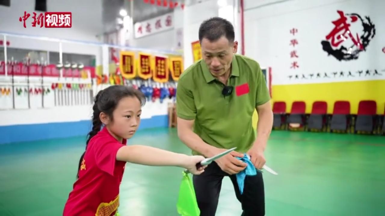 传承岳家拳 这位“武师”已坚持近半个世纪