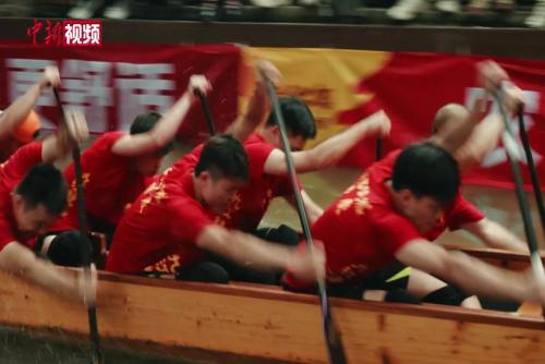 佛山疊滘上演“水上F1” 龍船漂移燃起端午文旅熱