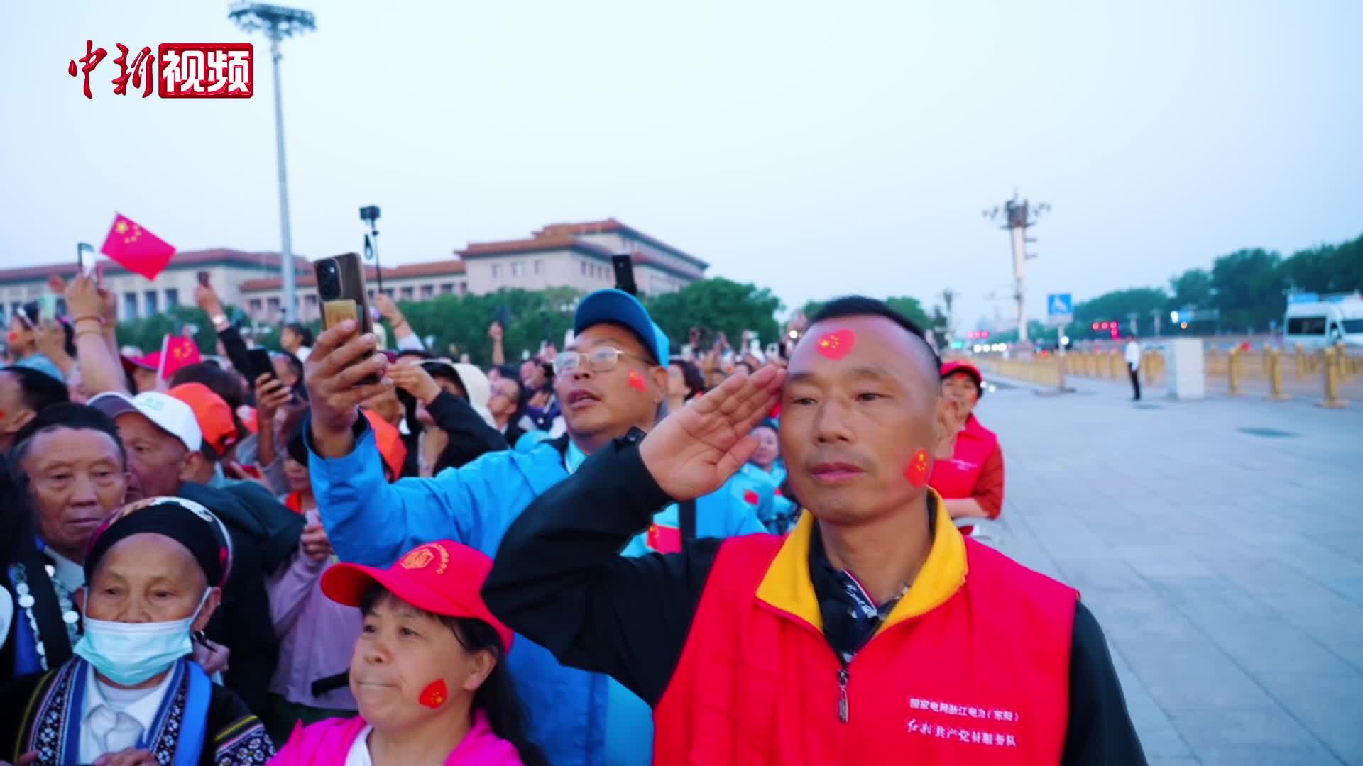 浙江金華老兵助力輪友圓夢首都