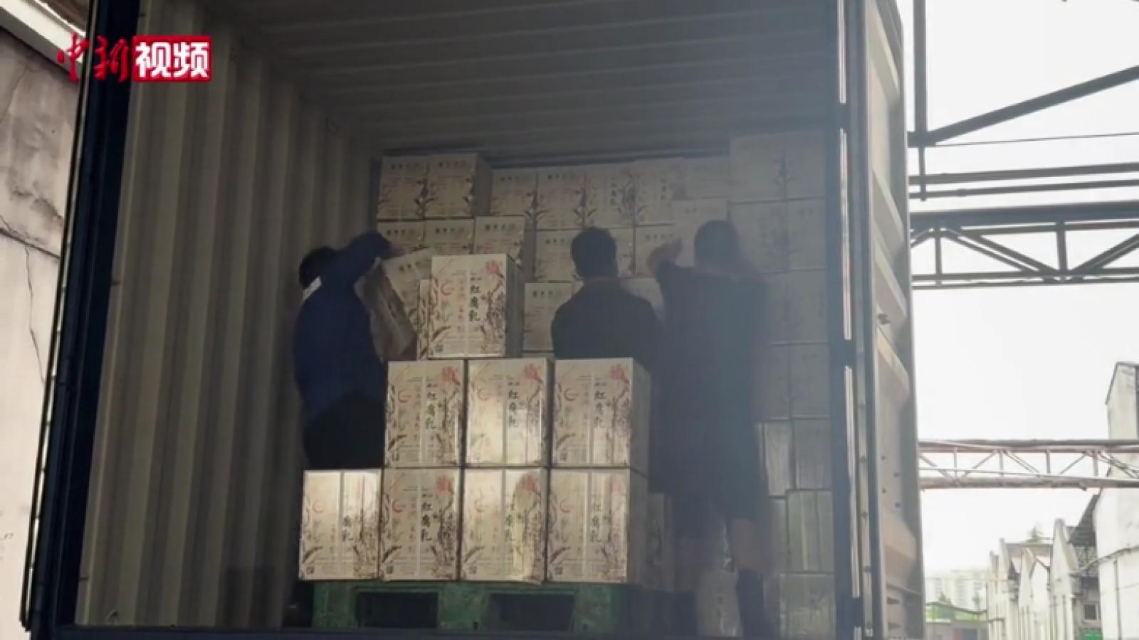 探访浙江绍兴腐乳工厂：工人赶制欧洲订单