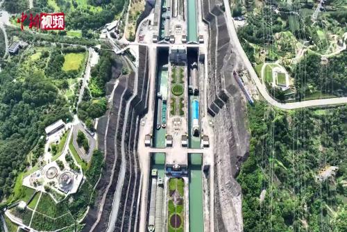 三峽樞紐2025年上半年通過量超8000萬噸