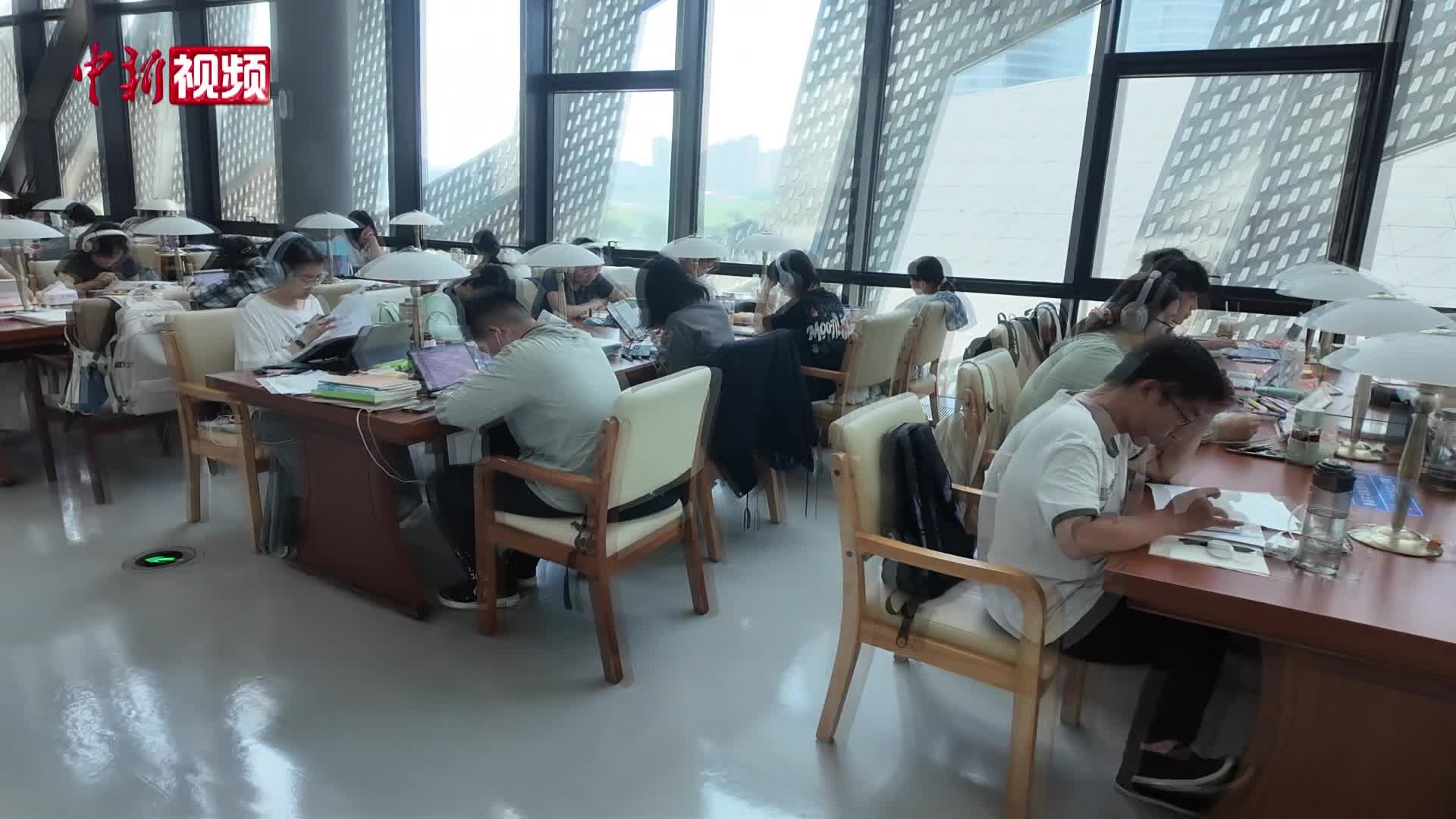单日超过3万读者！济南这处图书馆高峰期“满员”