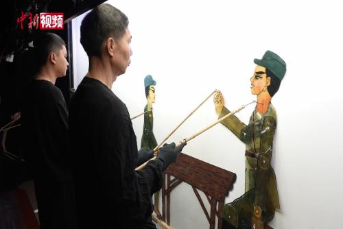 云南腾冲：百年皮影戏刻烽火记忆