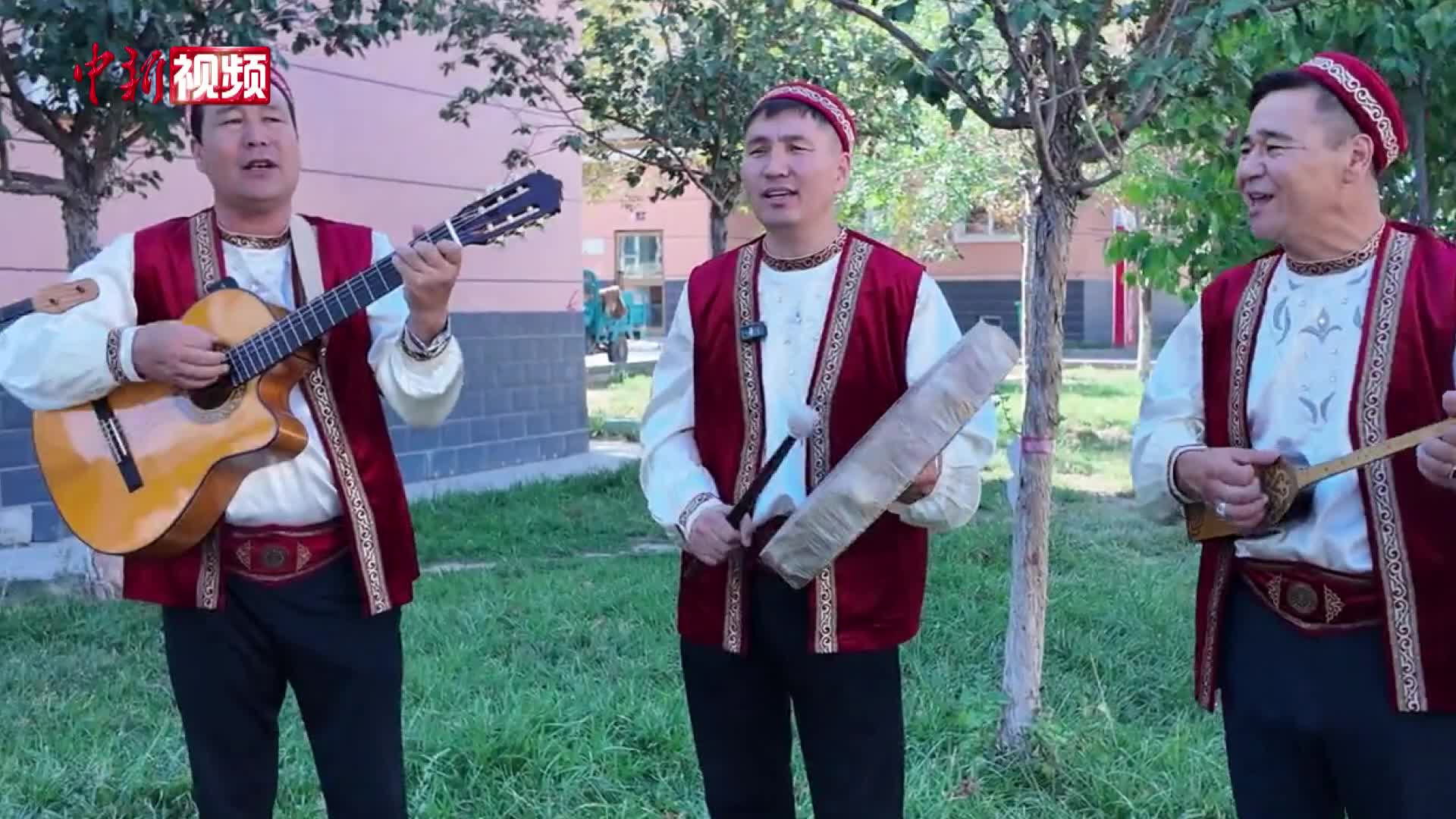 新疆達爾汗文藝隊高唱《愛拼才會贏》