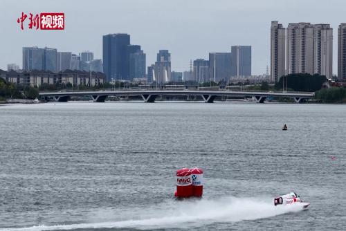 2025年世界F1H2O摩托艇中国郑州大奖赛开赛 上演“水上狂飙”