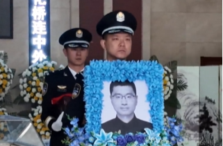 送別英雄！援非犧牲醫(yī)生張軍橋在故鄉(xiāng)濰坊安葬