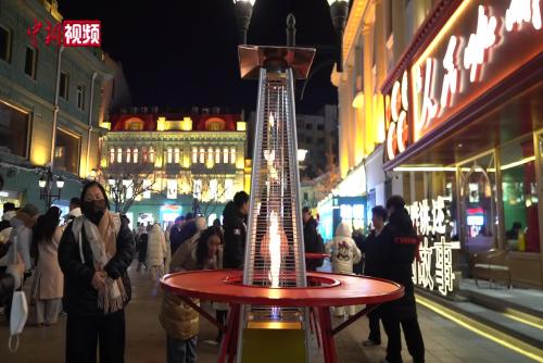哈爾濱“寵客”再升級(jí) 中央大街增設(shè)暖爐