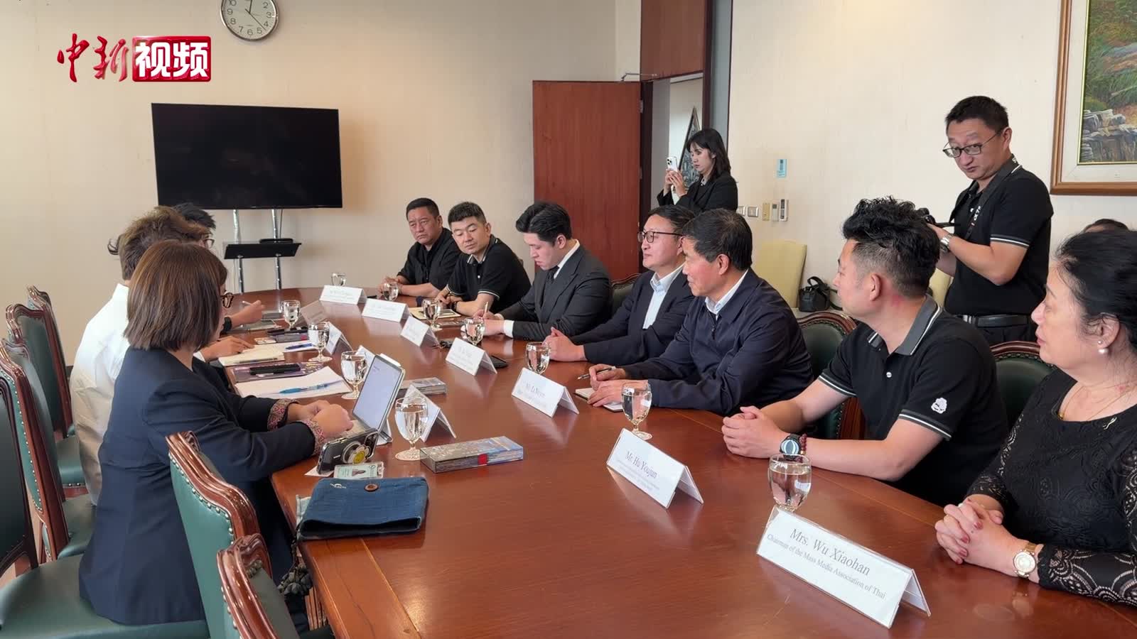 澜湄万里行采访交流团与泰国国家旅游局交流谋合作