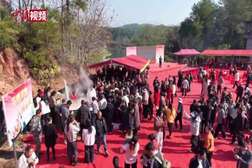 福建长汀举办首届河田千鸡宴